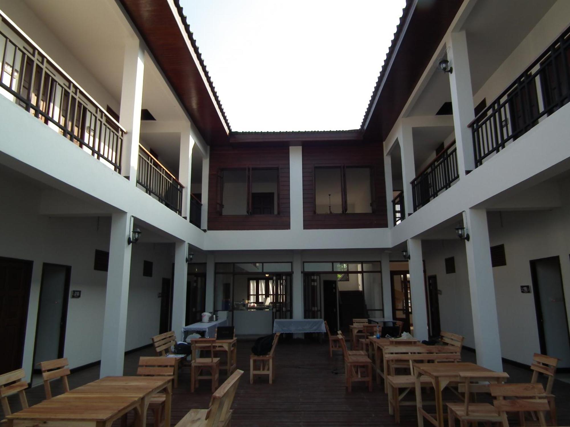 Norn Nab Dao Rimkhong Hotel Chiang Khan Exterior photo